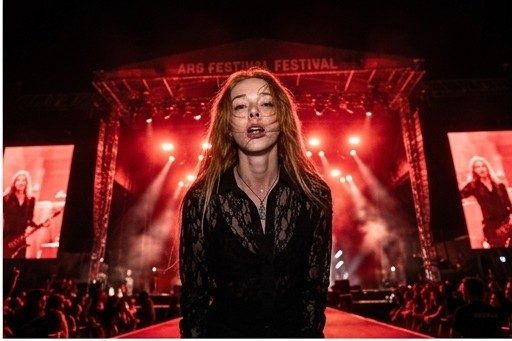 WrongBlondie live at festival